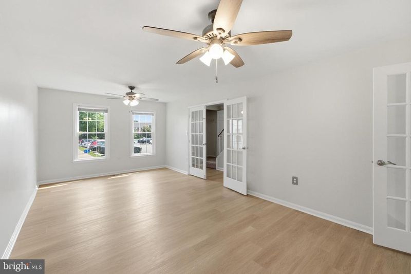 10272 Latney Rd, Fairfax, VA 22032