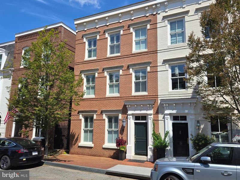720 Potomac St, Alexandria, VA 22314