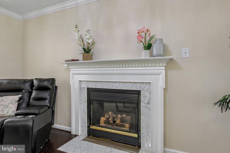 9236 Stream View Ln, Laurel, MD 20723
