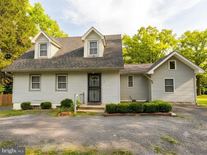 5724 Middleton Ln, Temple Hills, MD 20748