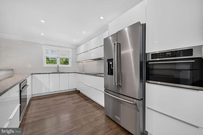 1604 Martha Ter, Rockville, MD 20852