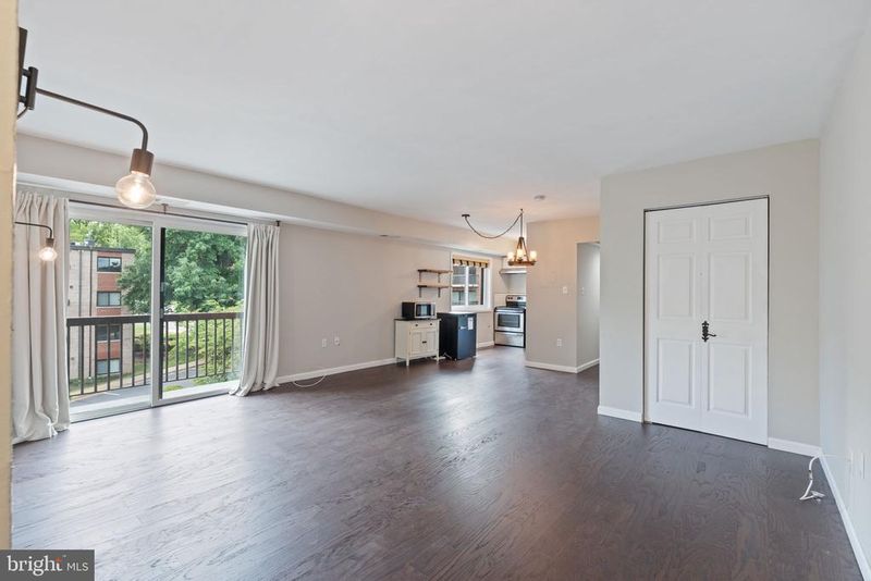 3312 S 28th St #303, Alexandria, VA 22302