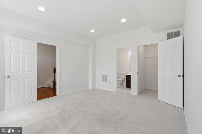 20223 Edisto Sq, Ashburn, VA 20147