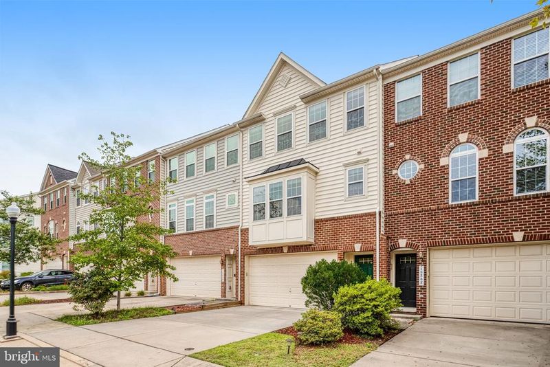 10260 Fountain Cir, Manassas, VA 20110