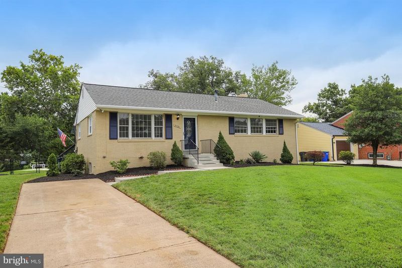 5701 Ottawa Rd, Centreville, VA 20120