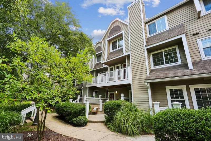 10827 Hampton Mill Ter #360, Rockville, MD 20852