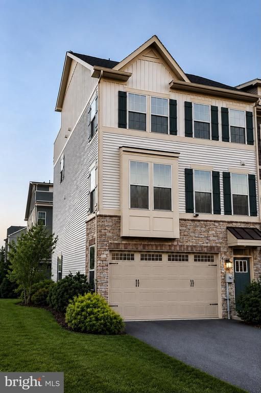 6131 Aster View Ln, Frederick, MD 21703