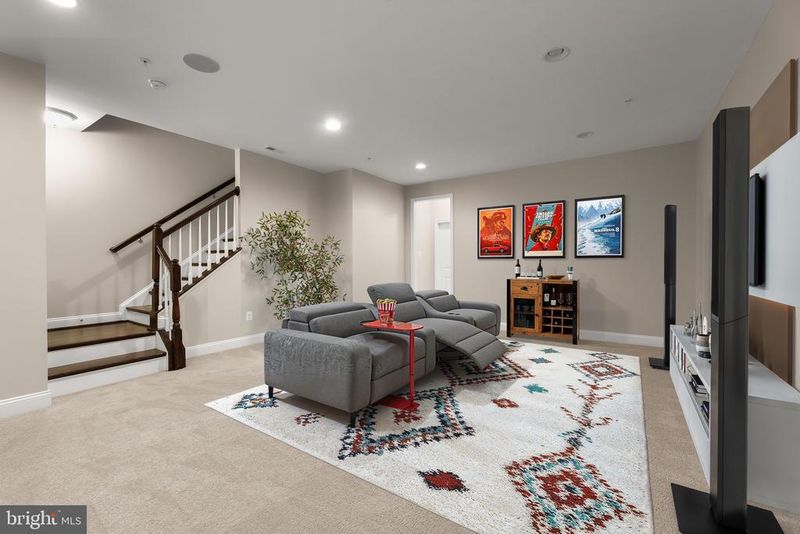 5849 Duncan Dr, Ellicott City, MD 21043