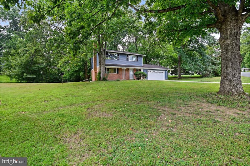 8701 Parliament Dr, Springfield, VA 22151