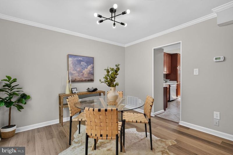 5142 Dahlgreen Pl, Burke, VA 22015