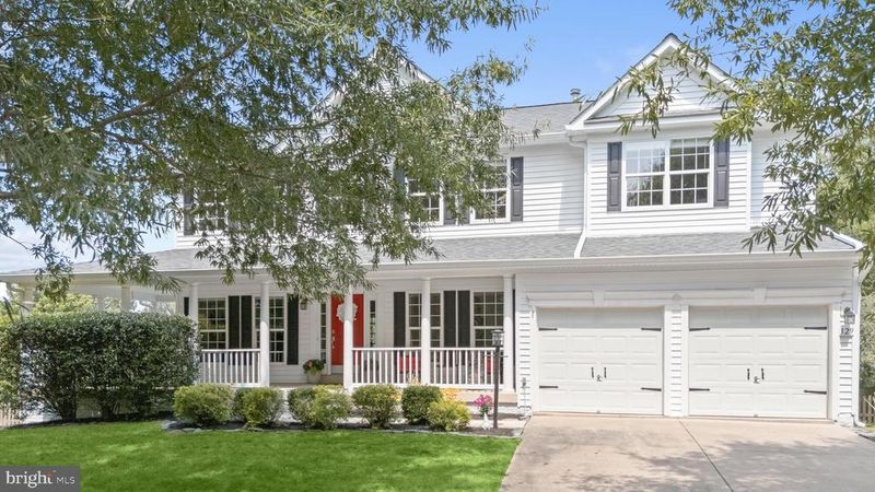 329 Locust Grove Dr, Purcellville, VA 20132
