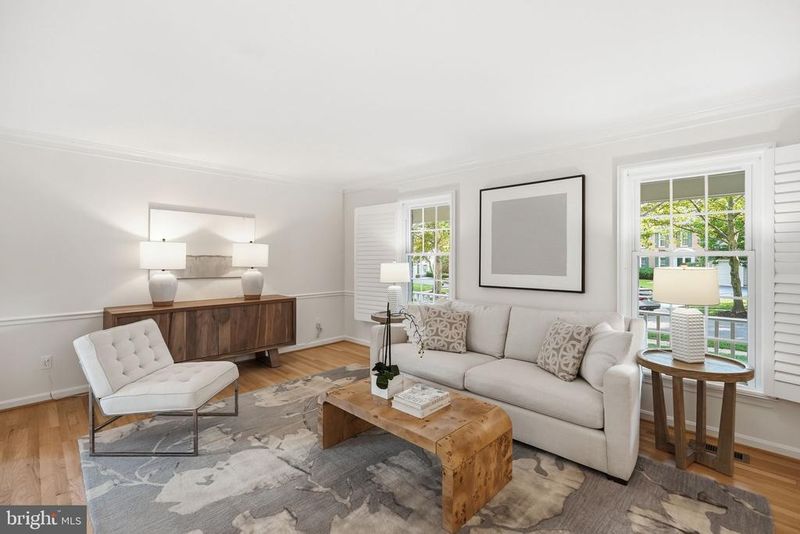 1015 Samplers Way, Potomac, MD 20854