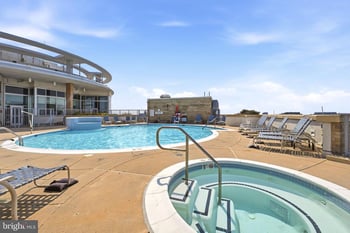 5750 Bou Ave #812, Rockville, MD 20852