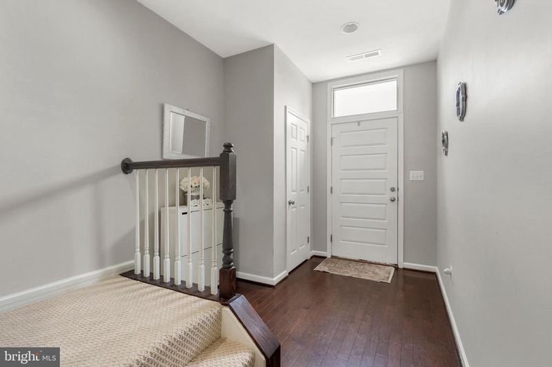 21077 Ashburn Heights Dr, Ashburn, VA 20148