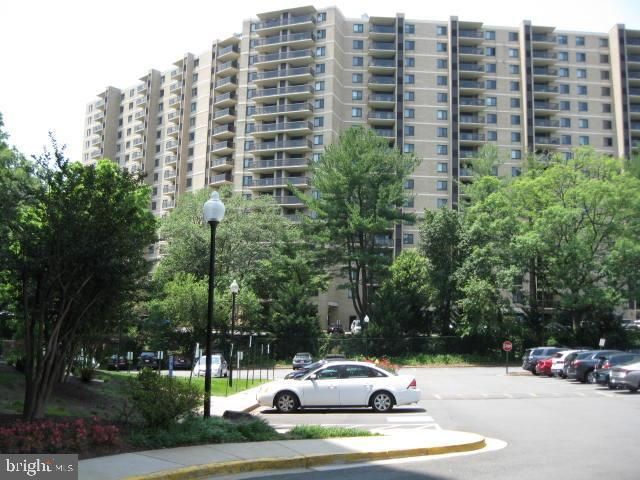 309 Yoakum Pw #1605, Alexandria, VA 22304