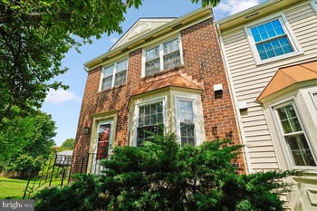 12407 Herrington Manor Dr, Silver Spring, MD 20904