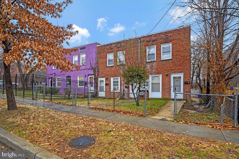 3427 B St SE #4, Washington, DC 20019