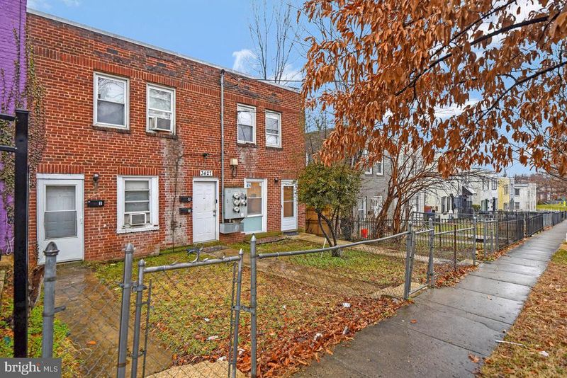 3427 B St SE #4, Washington, DC 20019