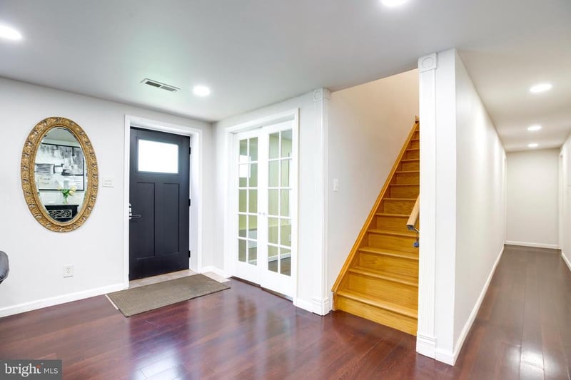 8407 Spruce St, Manassas, VA 20111
