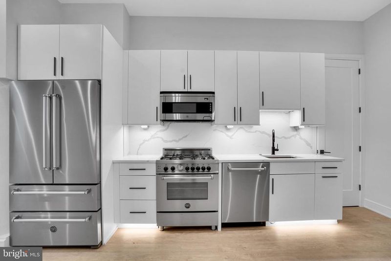725 Euclid St NW #2, Washington, DC 20001