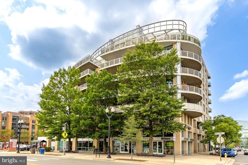3409 Wilson Blvd #303, Arlington, VA 22201