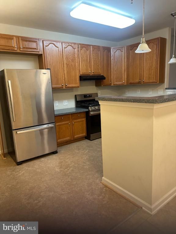 9712 Handerson Pl #102, Manassas Park, VA 20111