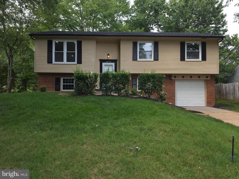 4504 Lantern Pl, Alexandria, VA 22306