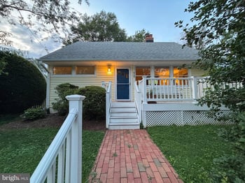 905 Robin Rd, Silver Spring, MD 20901