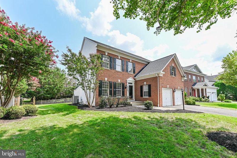 18264 Oak Lake Ct, Leesburg, VA 20176
