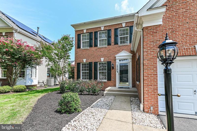 18264 Oak Lake Ct, Leesburg, VA 20176