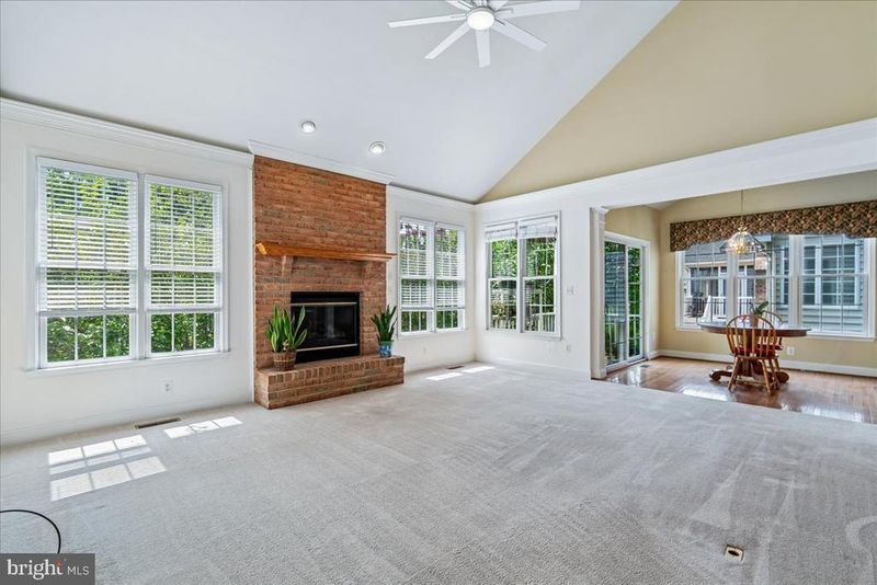 6806 Crofton Colony Ct, Crofton, MD 21114