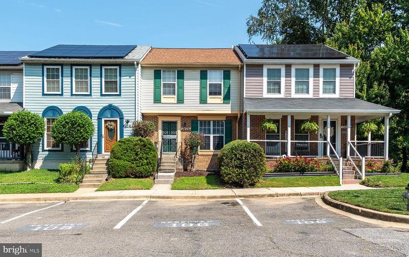 2406 Rosecroft Ct, Oxon Hill, MD 20745