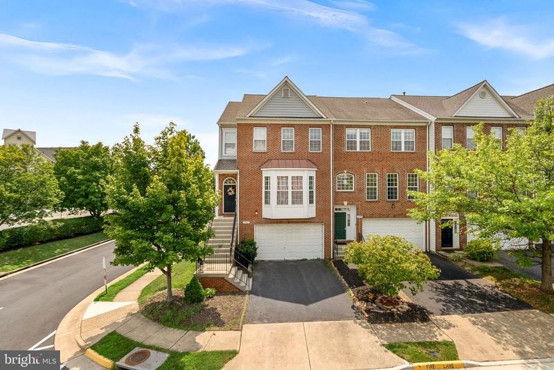 43801 Maison Blanc Sq, Ashburn, VA 20148