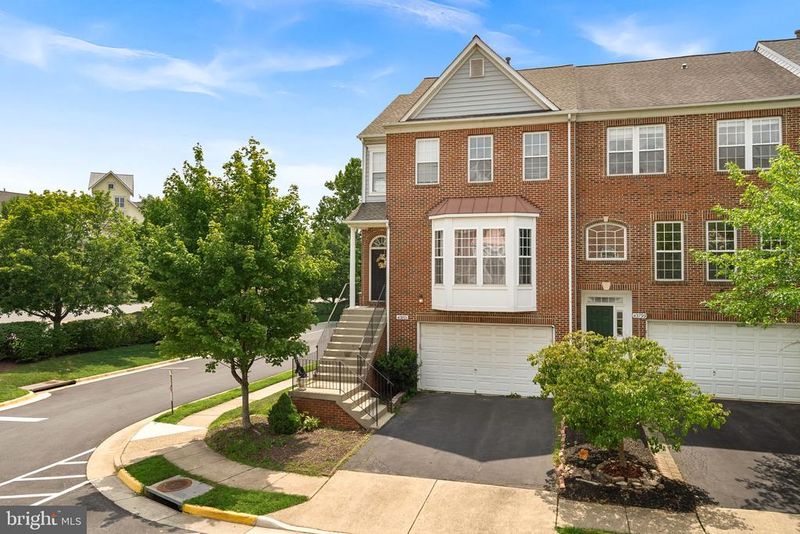 43801 Maison Blanc Sq, Ashburn, VA 20148