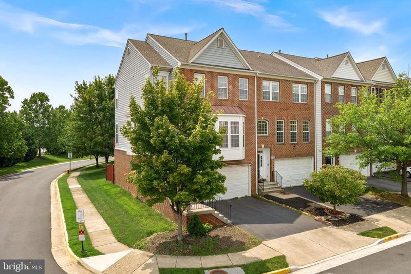 43801 Maison Blanc Sq, Ashburn, VA 20148