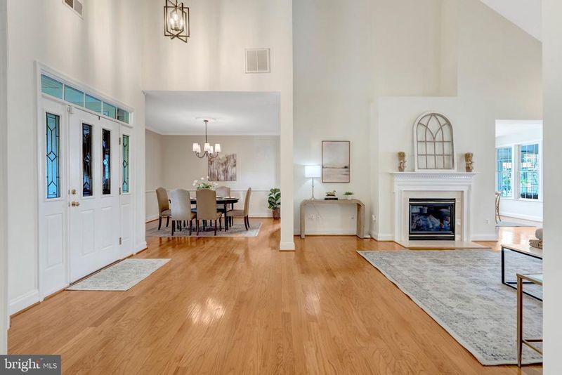 6128 Beton Ct, Gainesville, VA 20155