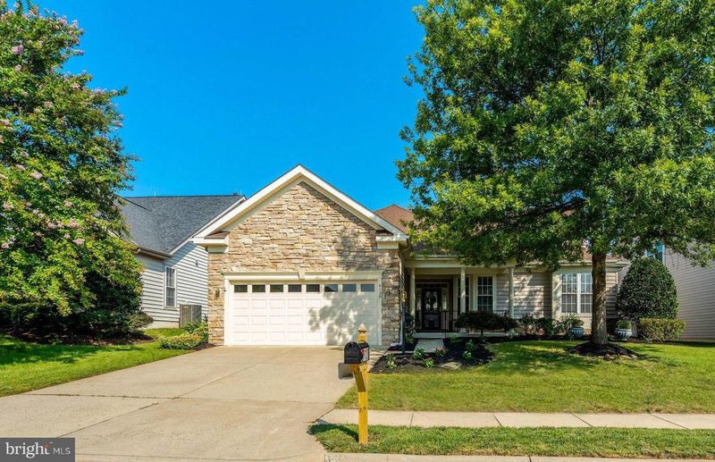 6128 Beton Ct, Gainesville, VA 20155