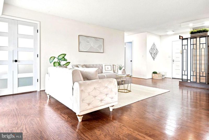 8360 Greensboro Dr #524, Mclean, VA 22102