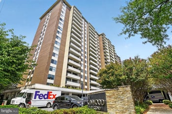 5101 River Rd #703, Bethesda, MD 20816
