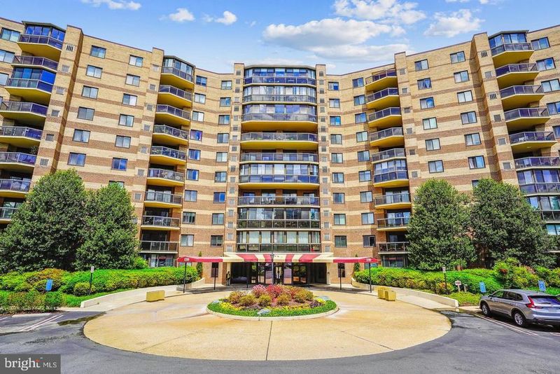 8360 Greensboro Dr #524, Mclean, VA 22102