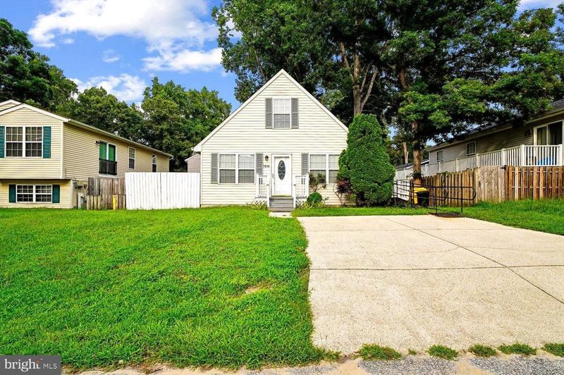 7819 Camp Rd, Pasadena, MD 21122