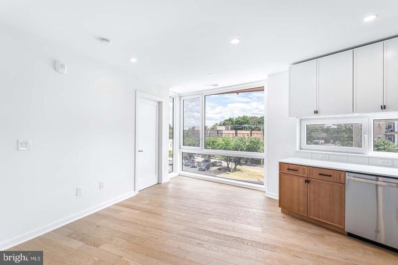 1522 Rhode Island Ave NE #305, Washington, DC 20018