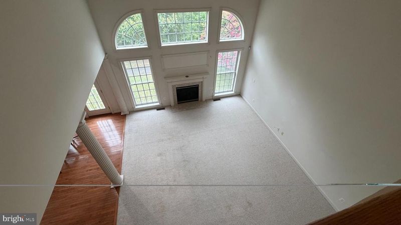 12525 Cerromar Pl, Fairfax, VA 22030