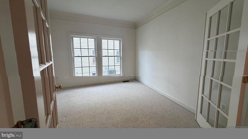12525 Cerromar Pl, Fairfax, VA 22030