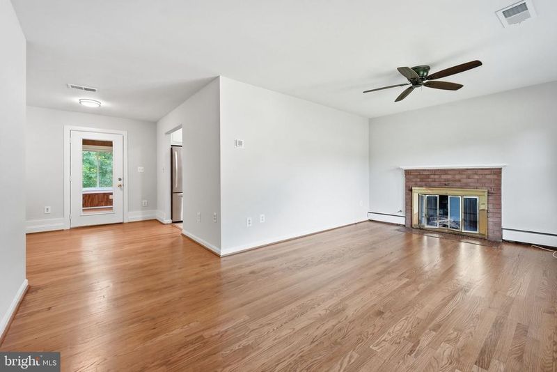 8413 Rugby Rd, Manassas, VA 20111