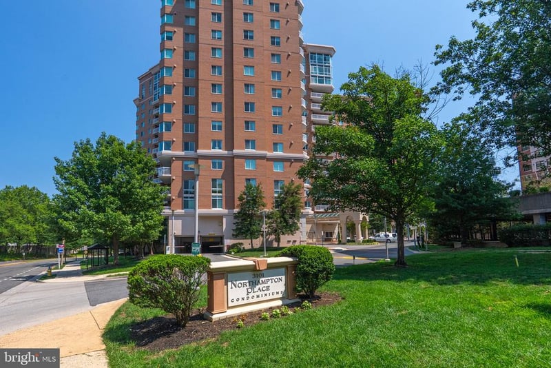 3101 N Hampton Dr #606, Alexandria, VA 22302
