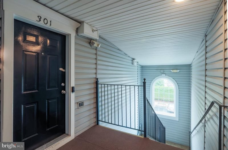 5924 Terrapin Pl #301, Alexandria, VA 22310