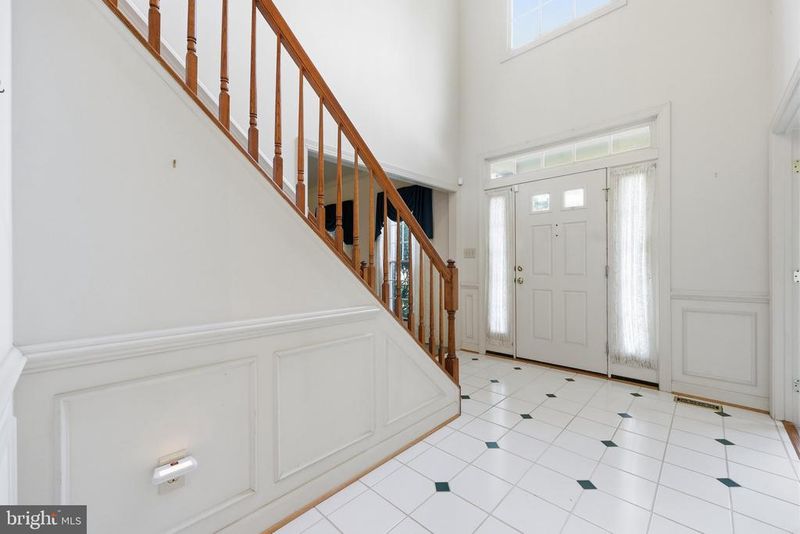 19808 Falling Spring Ct, Gaithersburg, MD 20882