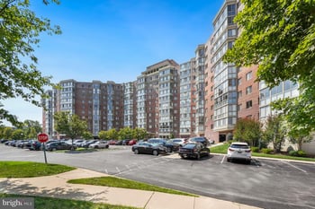 3100 N Leisure World Blvd #208, Silver Spring, MD 20906