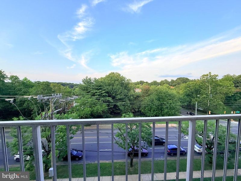 4520 King St #407, Alexandria, VA 22302